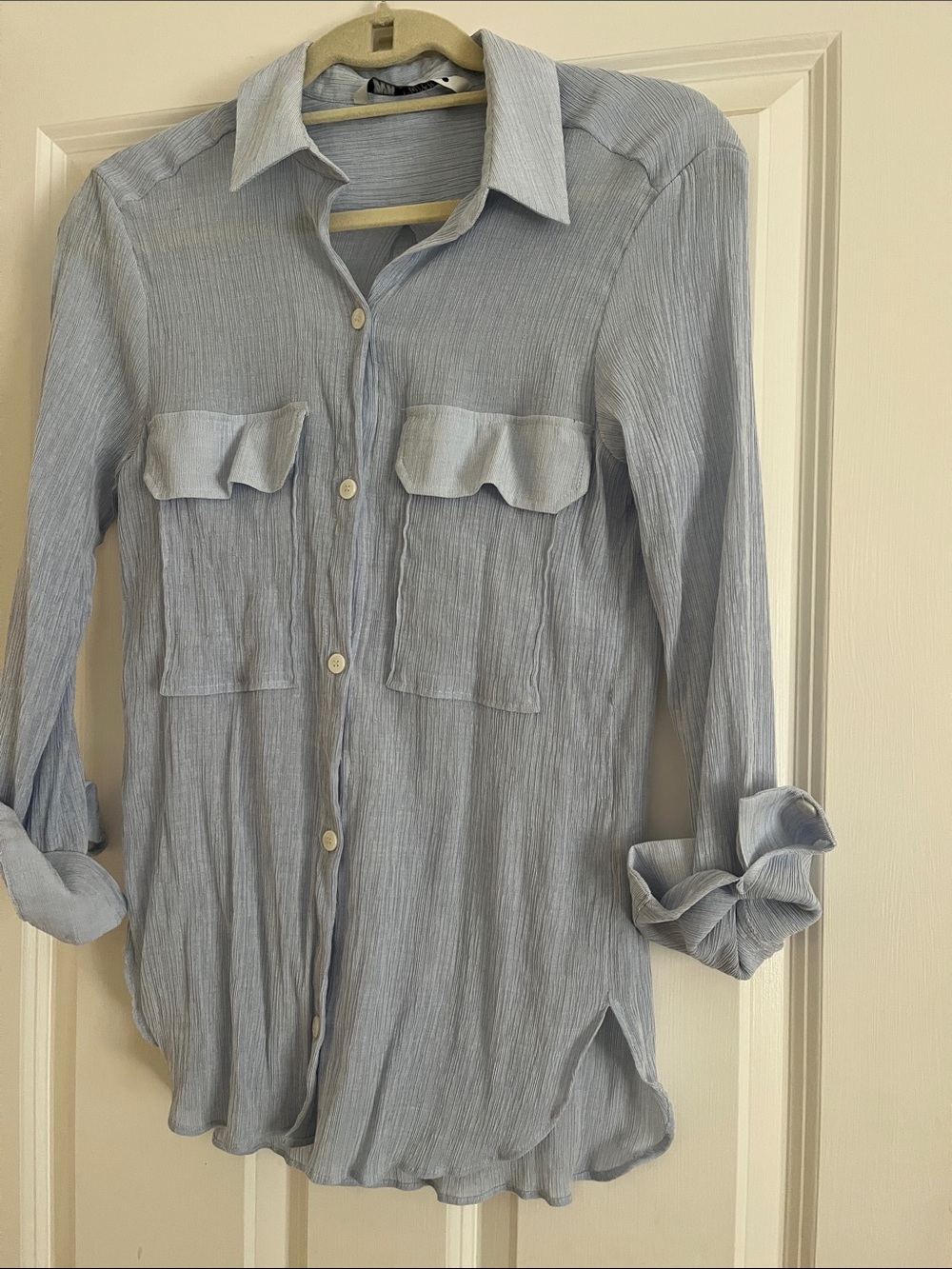 Zara Light Blue Crinkle Button Shirt size Medium